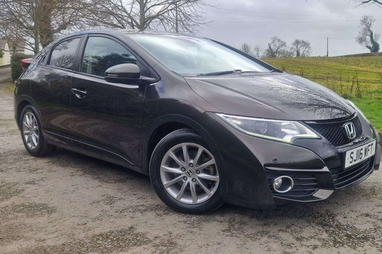 A 2016 HONDA CIVIC 1.6 i-DTEC SR Hatchback 5dr Diesel Manual Euro 5 (s/s) (120 ps) A 2016 HONDA CIVIC 1.6 i-DTEC SR Hatchback 5dr Diesel Manual Euro 5 (s/s) (120 ps)