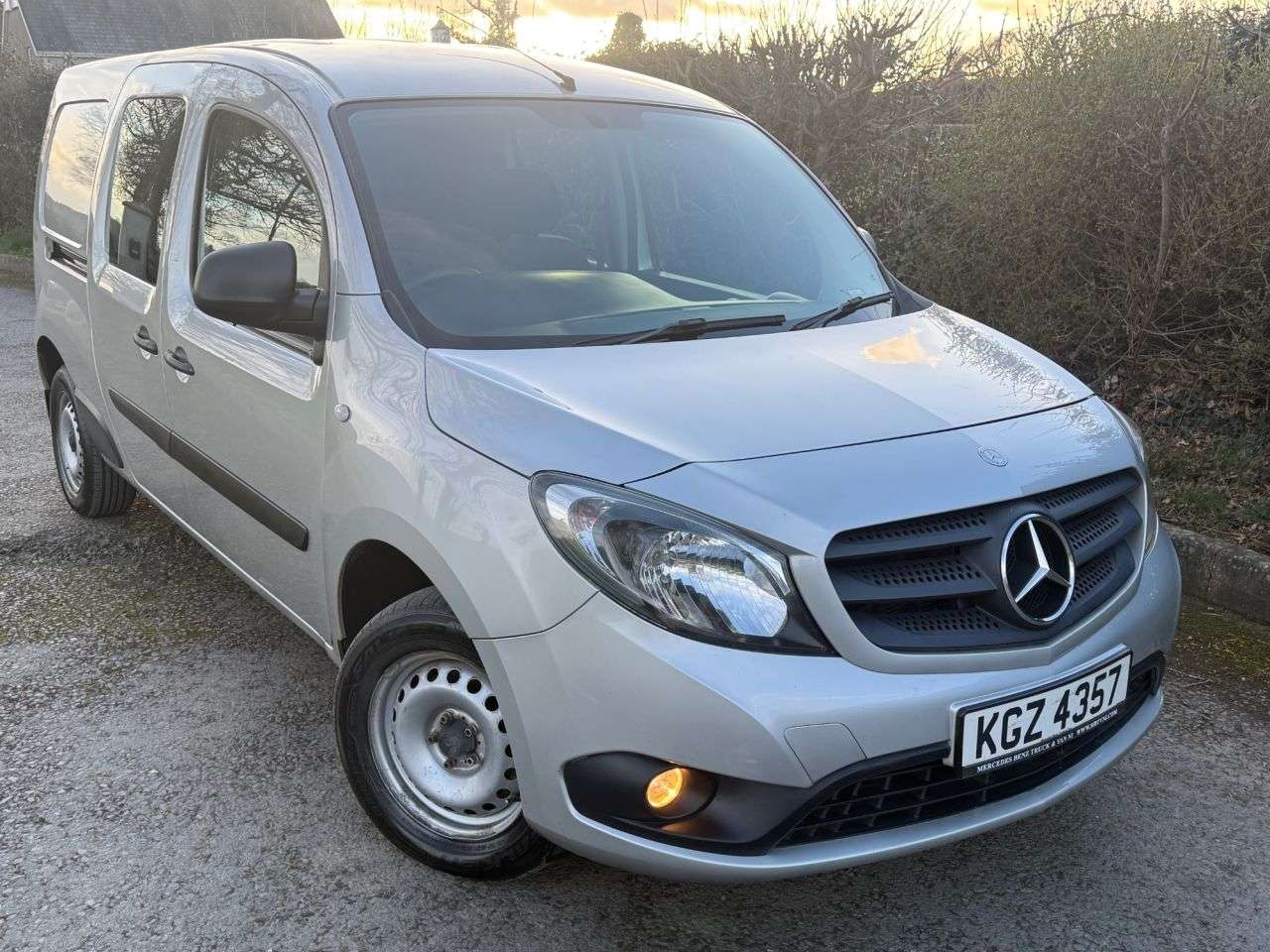 A 2018 MERCEDES-BENZ CITAN 1.5 111 CDI Crew Van Double Cab 6dr Diesel Manual L3 Euro 5 (5 Seat) (110 p A 2018 MERCEDES-BENZ CITAN 1.5 111 CDI Crew Van Double Cab 6dr Diesel Manual L3 Euro 5 (5 Seat) (110 p