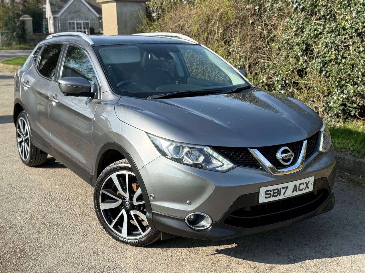 A 2017 NISSAN QASHQAI 1.5 dCi Tekna SUV 5dr Diesel Manual 2WD Euro 6 (s/s) (110 ps) A 2017 NISSAN QASHQAI 1.5 dCi Tekna SUV 5dr Diesel Manual 2WD Euro 6 (s/s) (110 ps)