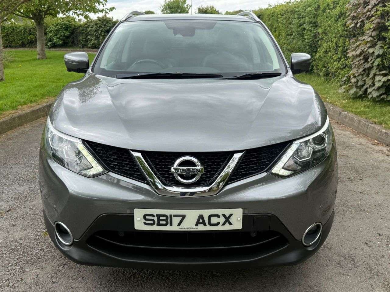 A 2017 NISSAN QASHQAI 1.5 dCi Tekna SUV 5dr Diesel Manual 2WD Euro 6 (s/s) (110 ps) A 2017 NISSAN QASHQAI 1.5 dCi Tekna SUV 5dr Diesel Manual 2WD Euro 6 (s/s) (110 ps)