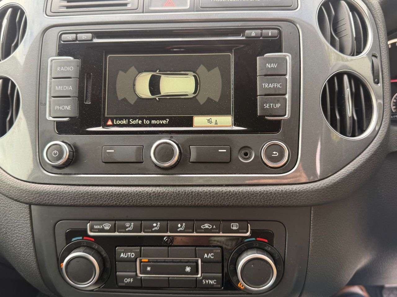 2018 VOLKSWAGEN TIGUAN 2018 VOLKSWAGEN TIGUAN