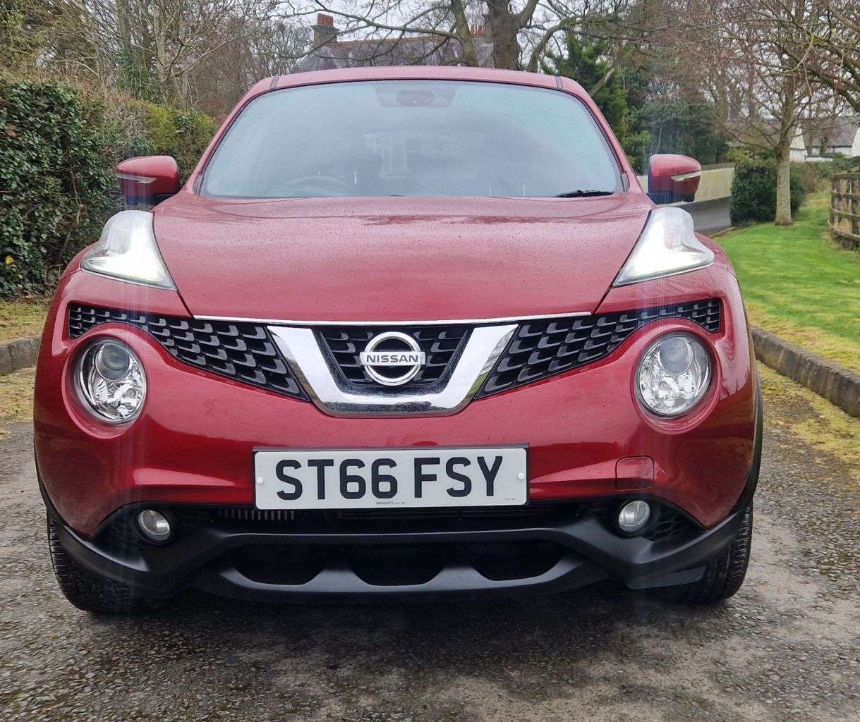 A 2016 NISSAN JUKE 1.5 dCi Tekna SUV 5dr Diesel Manual Euro 6 (s/s) (110 ps) A 2016 NISSAN JUKE 1.5 dCi Tekna SUV 5dr Diesel Manual Euro 6 (s/s) (110 ps)