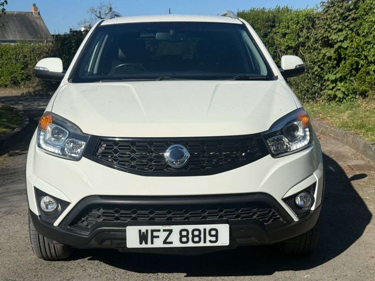 A 2015 SSANGYONG KORANDO 2.0D ELX4 SUV 5dr Diesel T-Tronic 4WD Euro 5 (175 ps) A 2015 SSANGYONG KORANDO 2.0D ELX4 SUV 5dr Diesel T-Tronic 4WD Euro 5 (175 ps)