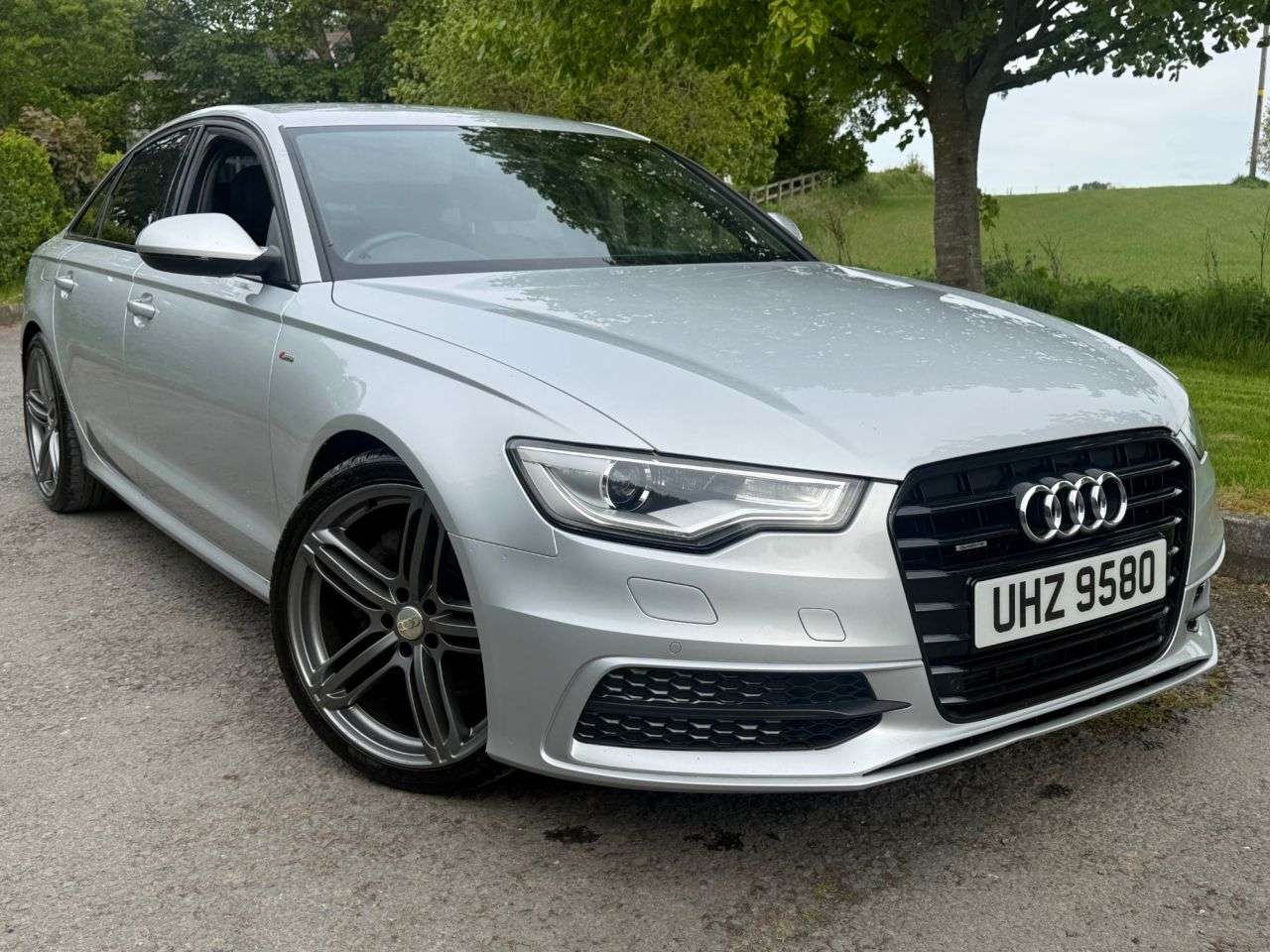 A 2013 AUDI A6 SALOON 3.0 TDI V6 S line Saloon 4dr Diesel S Tronic quattro Euro 5 (s/s) (245 ps) A 2013 AUDI A6 SALOON 3.0 TDI V6 S line Saloon 4dr Diesel S Tronic quattro Euro 5 (s/s) (245 ps)
