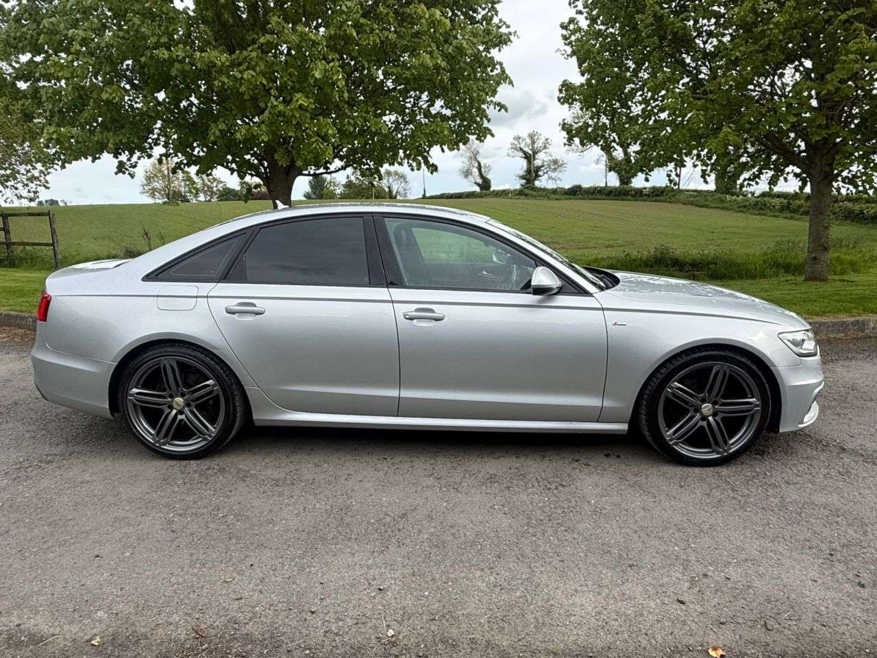 A 2013 AUDI A6 SALOON 3.0 TDI V6 S line Saloon 4dr Diesel S Tronic quattro Euro 5 (s/s) (245 ps) A 2013 AUDI A6 SALOON 3.0 TDI V6 S line Saloon 4dr Diesel S Tronic quattro Euro 5 (s/s) (245 ps)