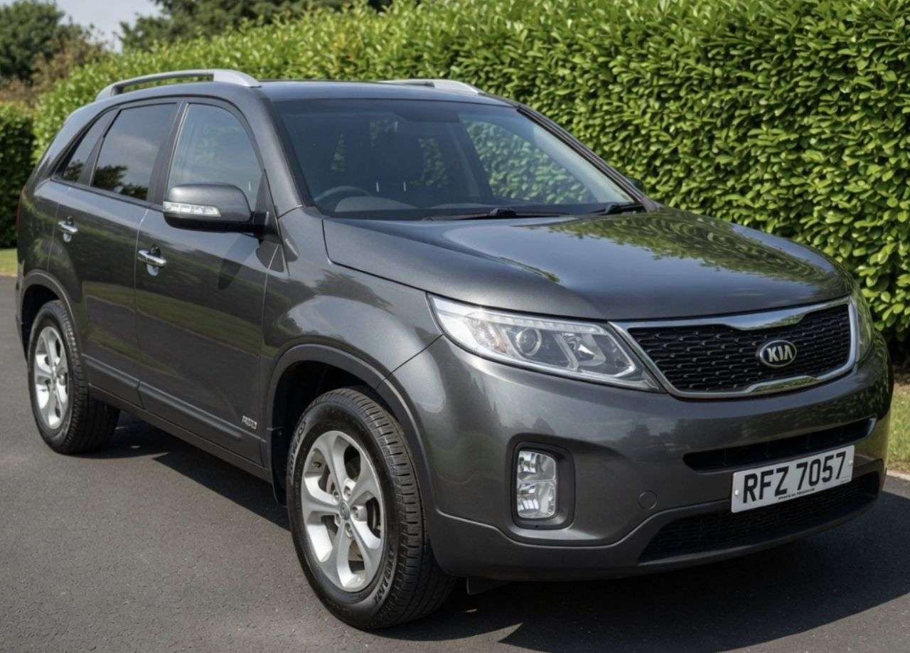 A 2014 KIA SORENTO 2.2 CRDi KX-2 SUV 5dr Diesel Auto AWD Euro 5 (194 bhp) A 2014 KIA SORENTO 2.2 CRDi KX-2 SUV 5dr Diesel Auto AWD Euro 5 (194 bhp)