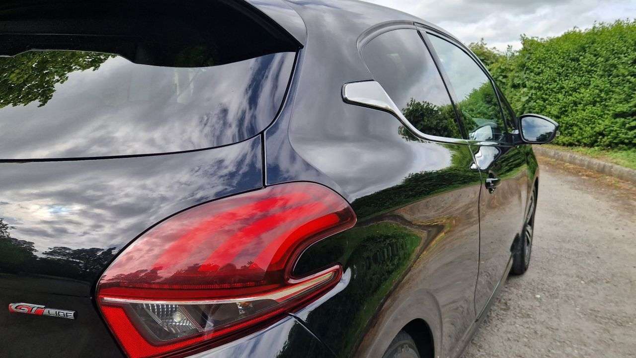 2016 PEUGEOT 208 2016 PEUGEOT 208