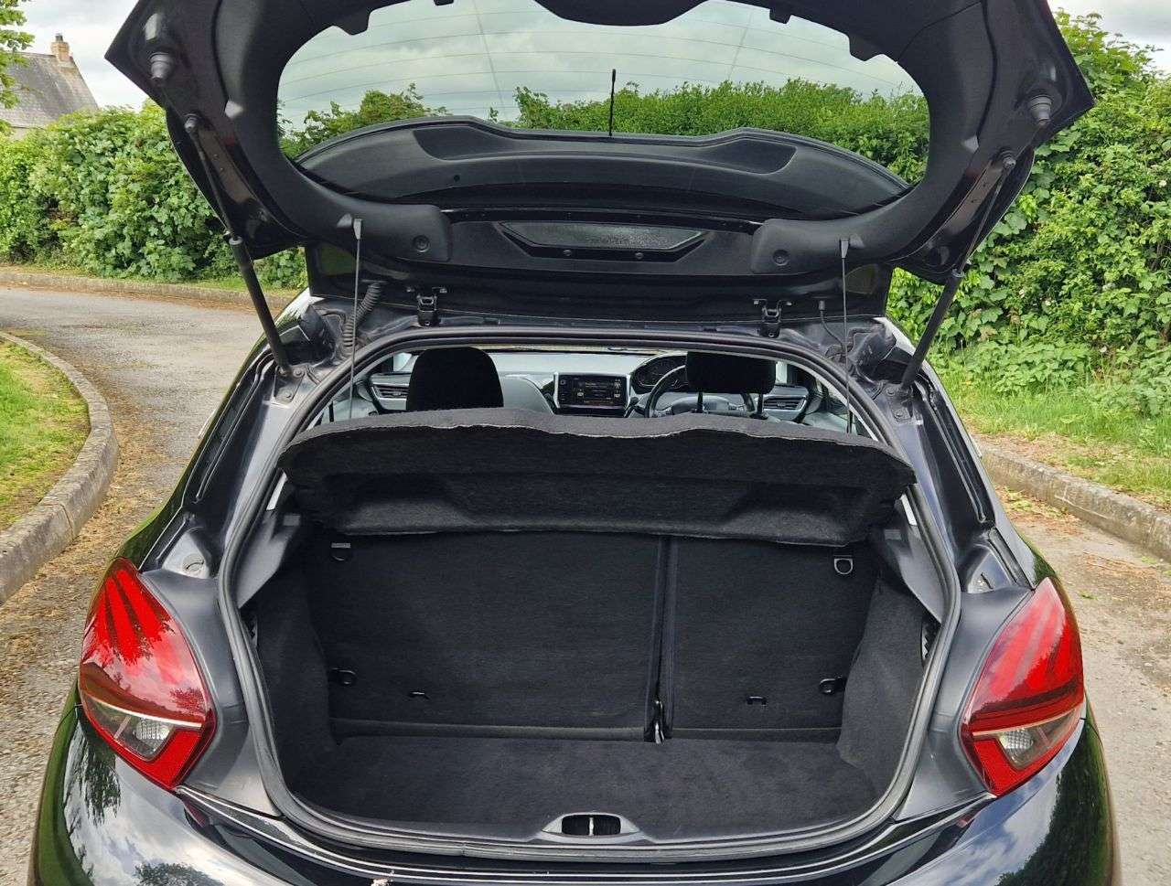 2016 PEUGEOT 208 2016 PEUGEOT 208