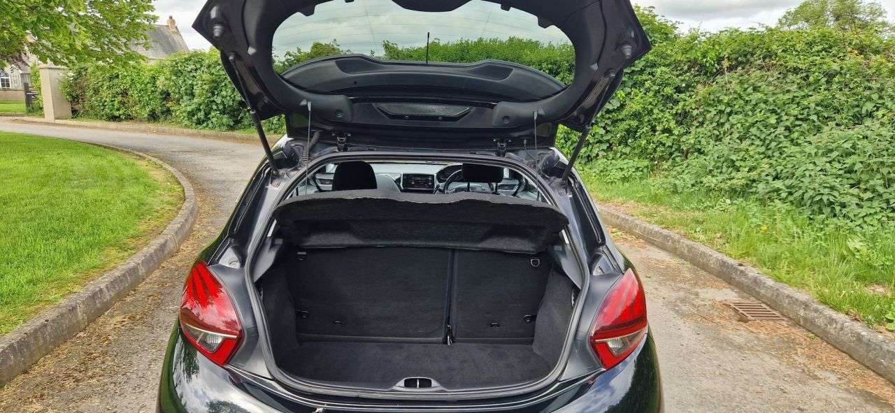 2016 PEUGEOT 208 2016 PEUGEOT 208