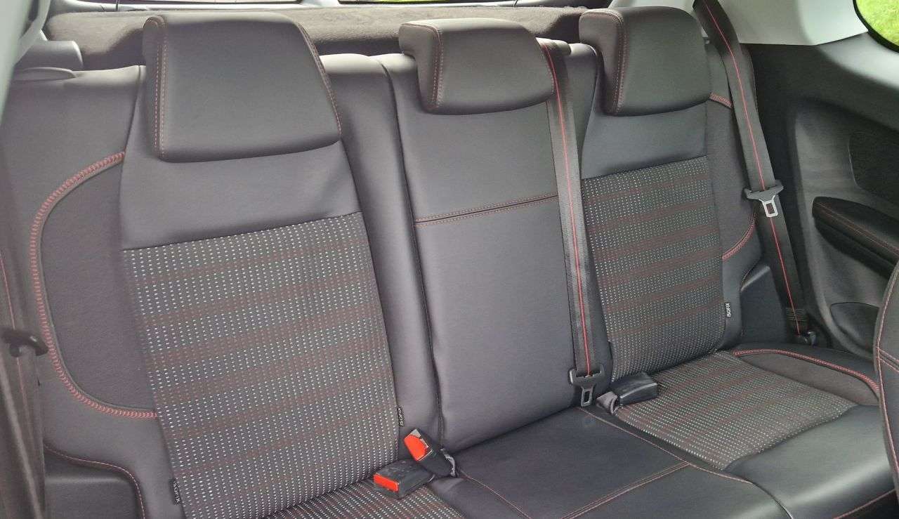 2016 PEUGEOT 208 2016 PEUGEOT 208