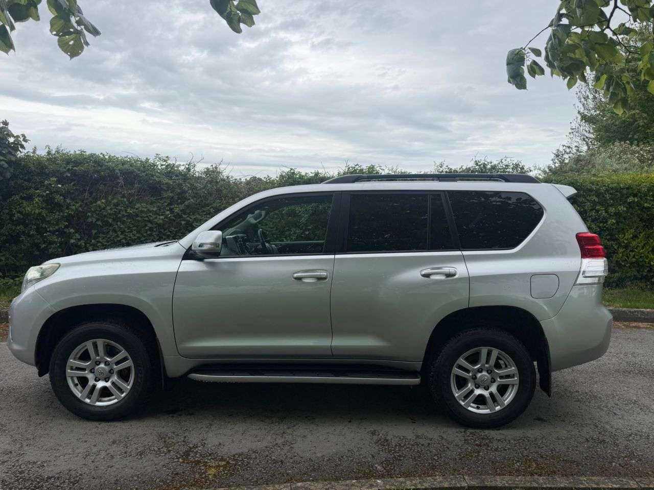 2013 TOYOTA LAND CRUISER 2013 TOYOTA LAND CRUISER