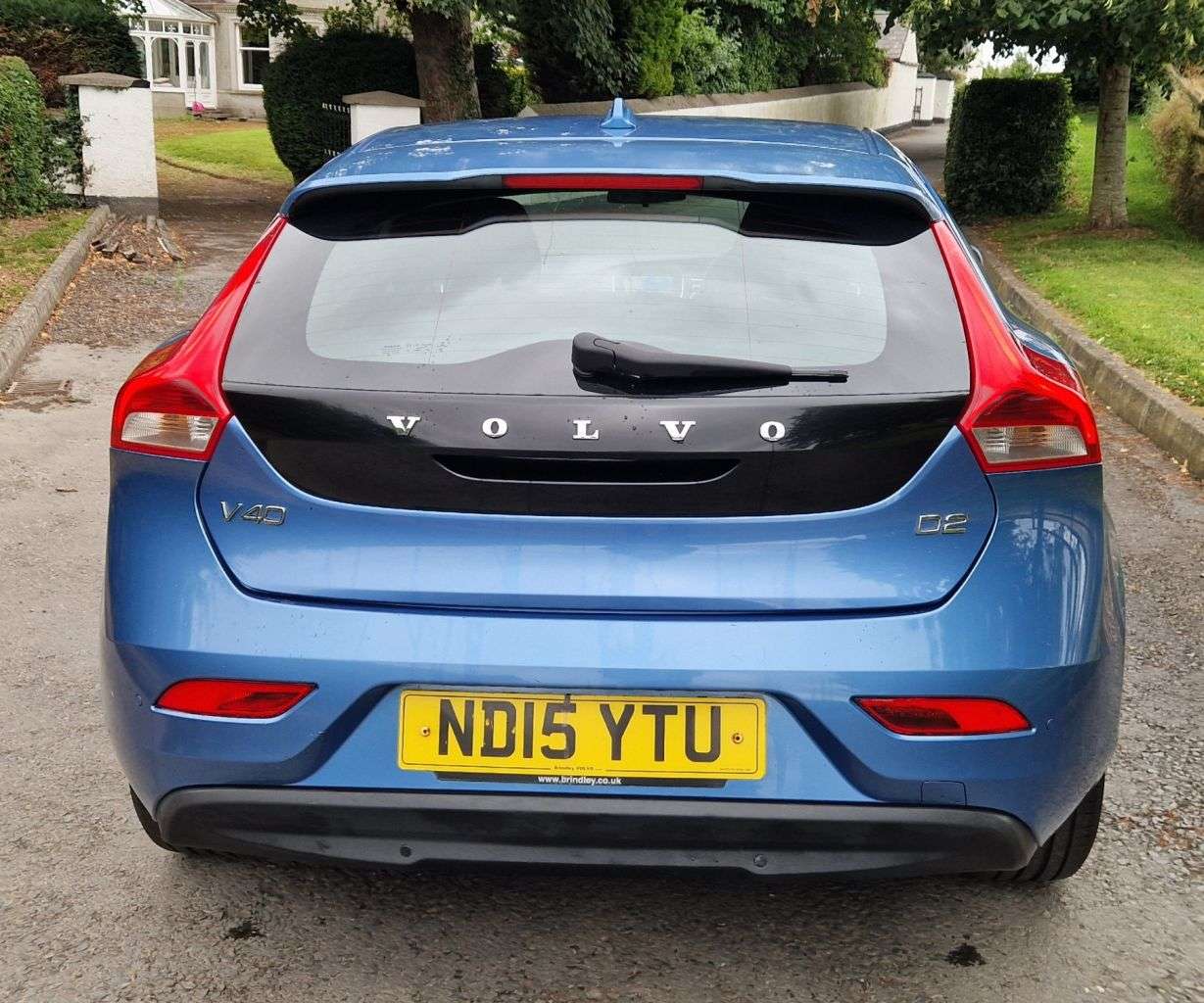 2015 VOLVO V40 2015 VOLVO V40