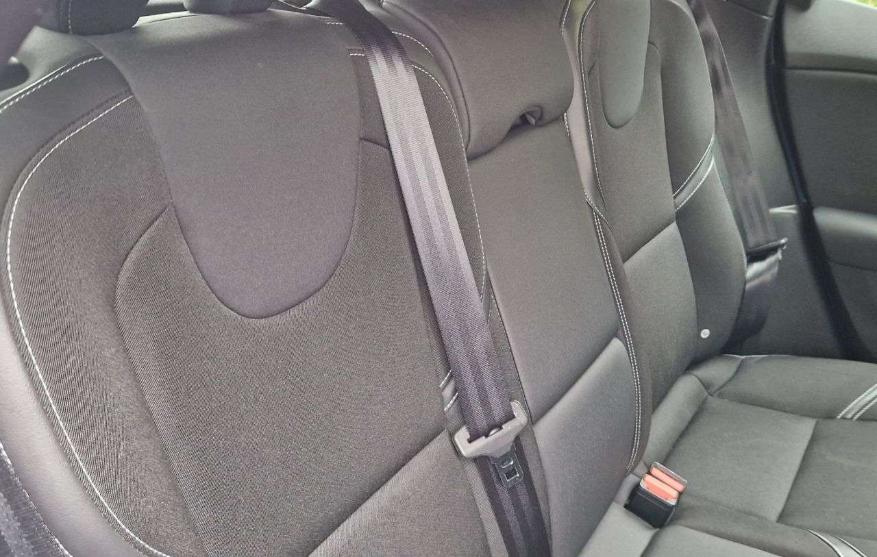 2015 VOLVO V40 2015 VOLVO V40