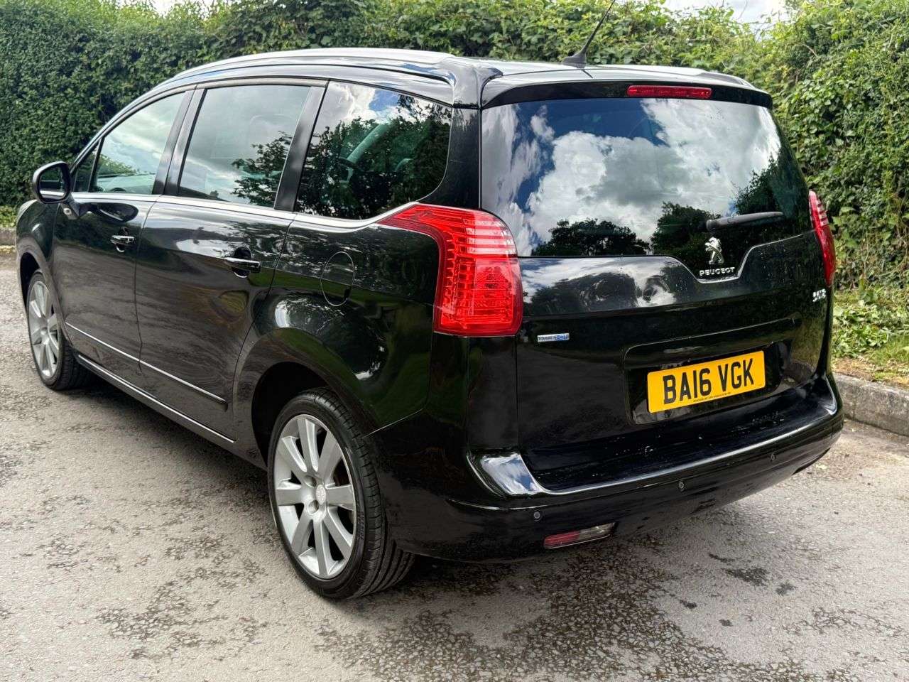 2016 PEUGEOT 5008 2016 PEUGEOT 5008