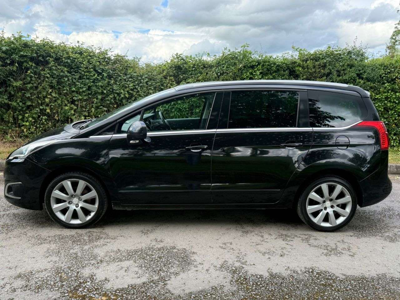 2016 PEUGEOT 5008 2016 PEUGEOT 5008