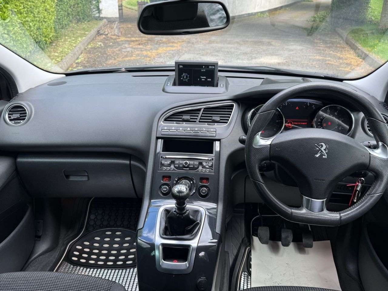2016 PEUGEOT 5008 2016 PEUGEOT 5008