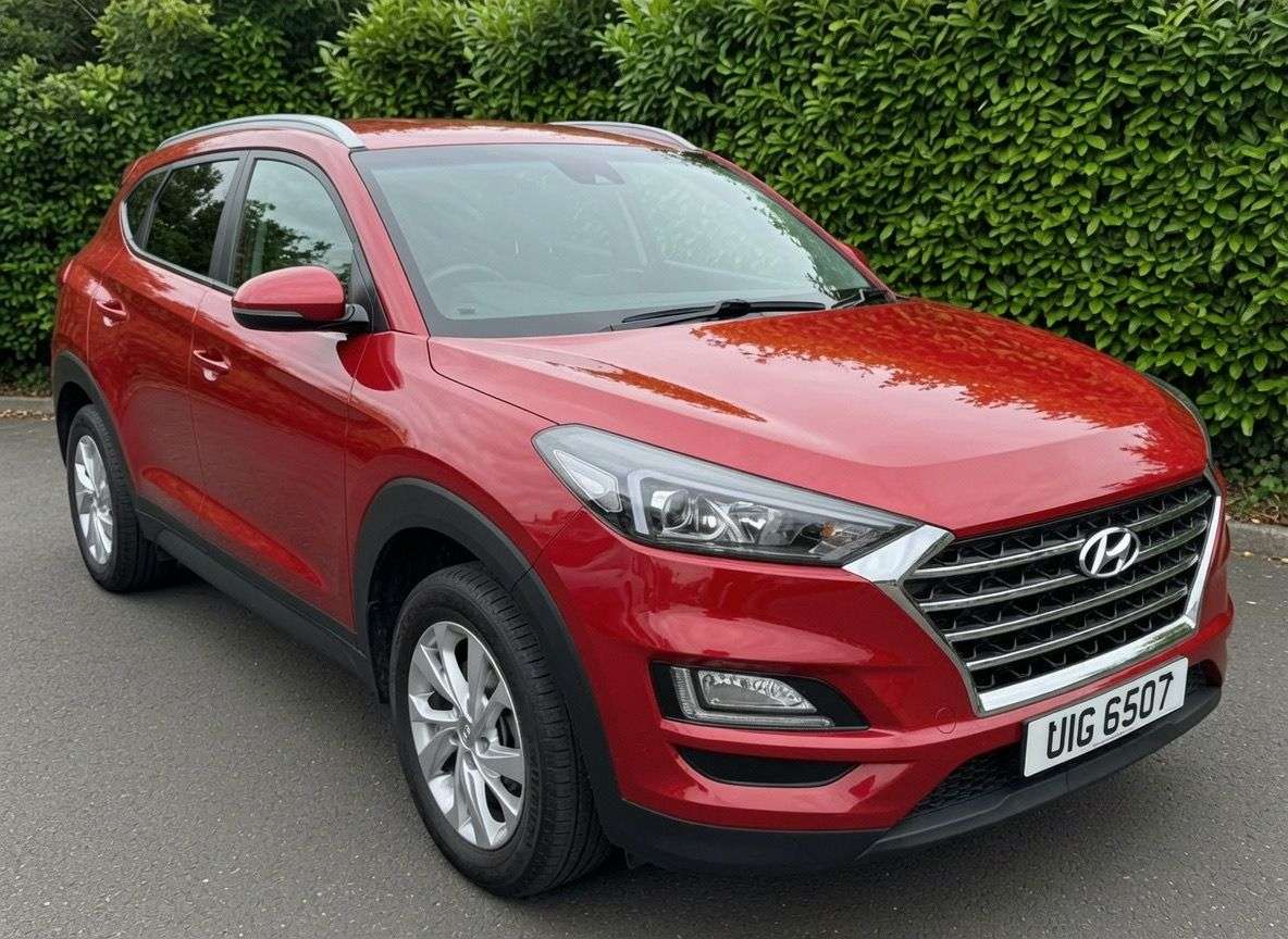 A 2019 HYUNDAI TUCSON 1.6 GDi SE Nav SUV 5dr Petrol Manual Euro 6 (s/s) (132 ps) A 2019 HYUNDAI TUCSON 1.6 GDi SE Nav SUV 5dr Petrol Manual Euro 6 (s/s) (132 ps)