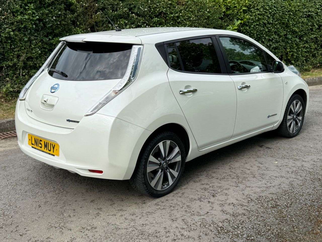 2015 NISSAN LEAF 2015 NISSAN LEAF