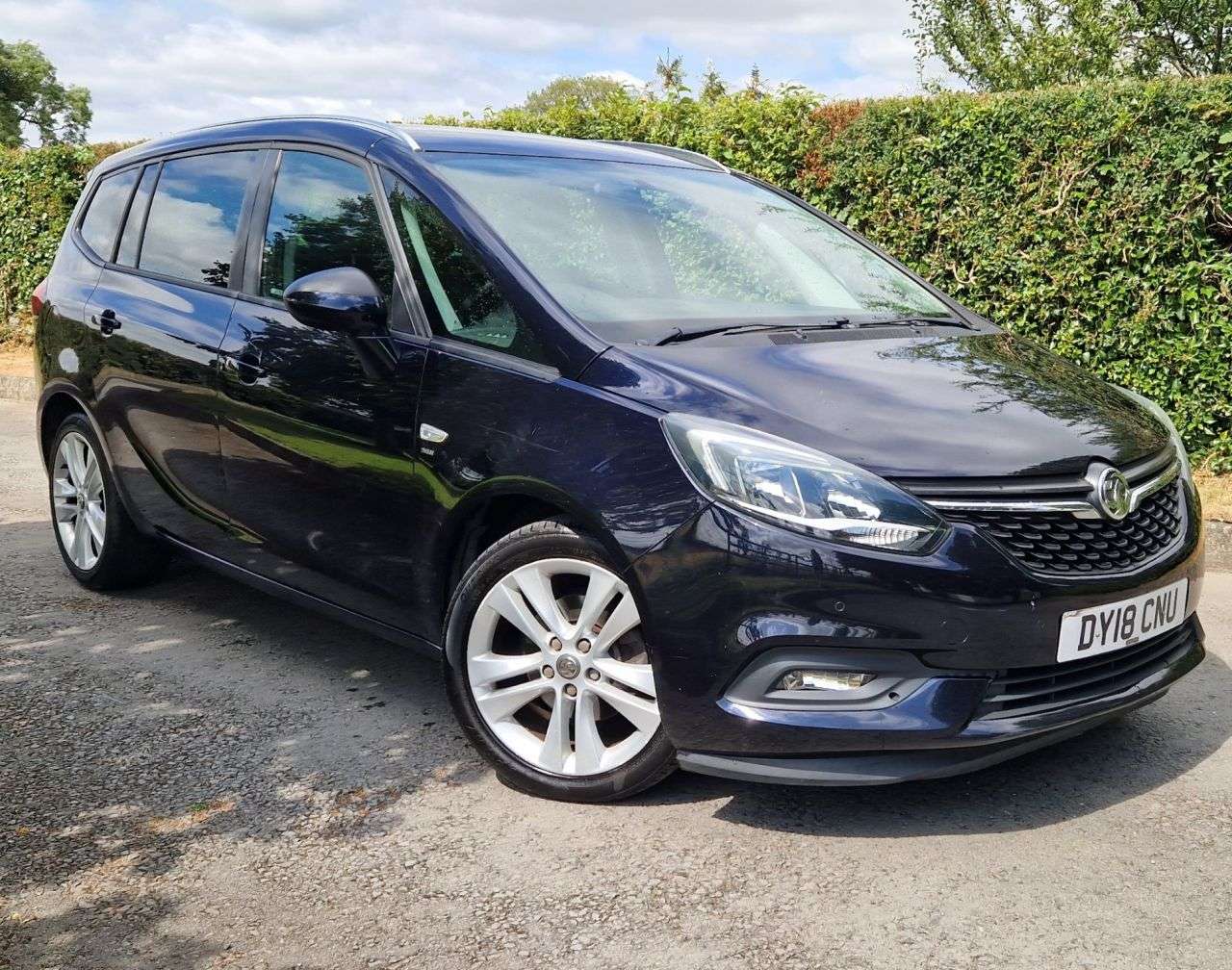A 2018 VAUXHALL ZAFIRA TOURER 1.4i Turbo SRi Nav MPV 5dr Petrol Manual Euro 6 (140 ps) A 2018 VAUXHALL ZAFIRA TOURER 1.4i Turbo SRi Nav MPV 5dr Petrol Manual Euro 6 (140 ps)