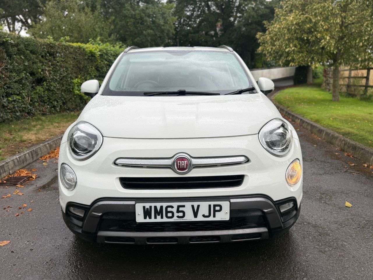 A 2015 FIAT 500X 1.6 MultiJetII Cross Plus SUV 5dr Diesel Manual Euro 6 (s/s) (120 ps) A 2015 FIAT 500X 1.6 MultiJetII Cross Plus SUV 5dr Diesel Manual Euro 6 (s/s) (120 ps)
