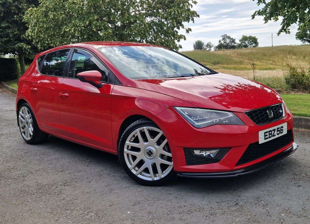 A 2014 SEAT LEON 2.0 TDI CR FR Hatchback 5dr Diesel Manual Euro 5 (s/s) (150 ps) A 2014 SEAT LEON 2.0 TDI CR FR Hatchback 5dr Diesel Manual Euro 5 (s/s) (150 ps)