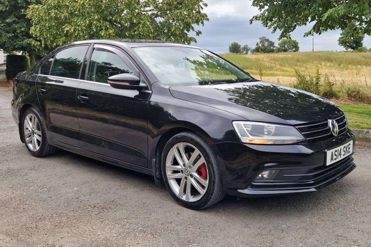 A 2016 VOLKSWAGEN JETTA 2.0 TDI BlueMotion Tech GT Saloon 4dr Diesel Manual Euro 6 (s/s) (150 ps) A 2016 VOLKSWAGEN JETTA 2.0 TDI BlueMotion Tech GT Saloon 4dr Diesel Manual Euro 6 (s/s) (150 ps)