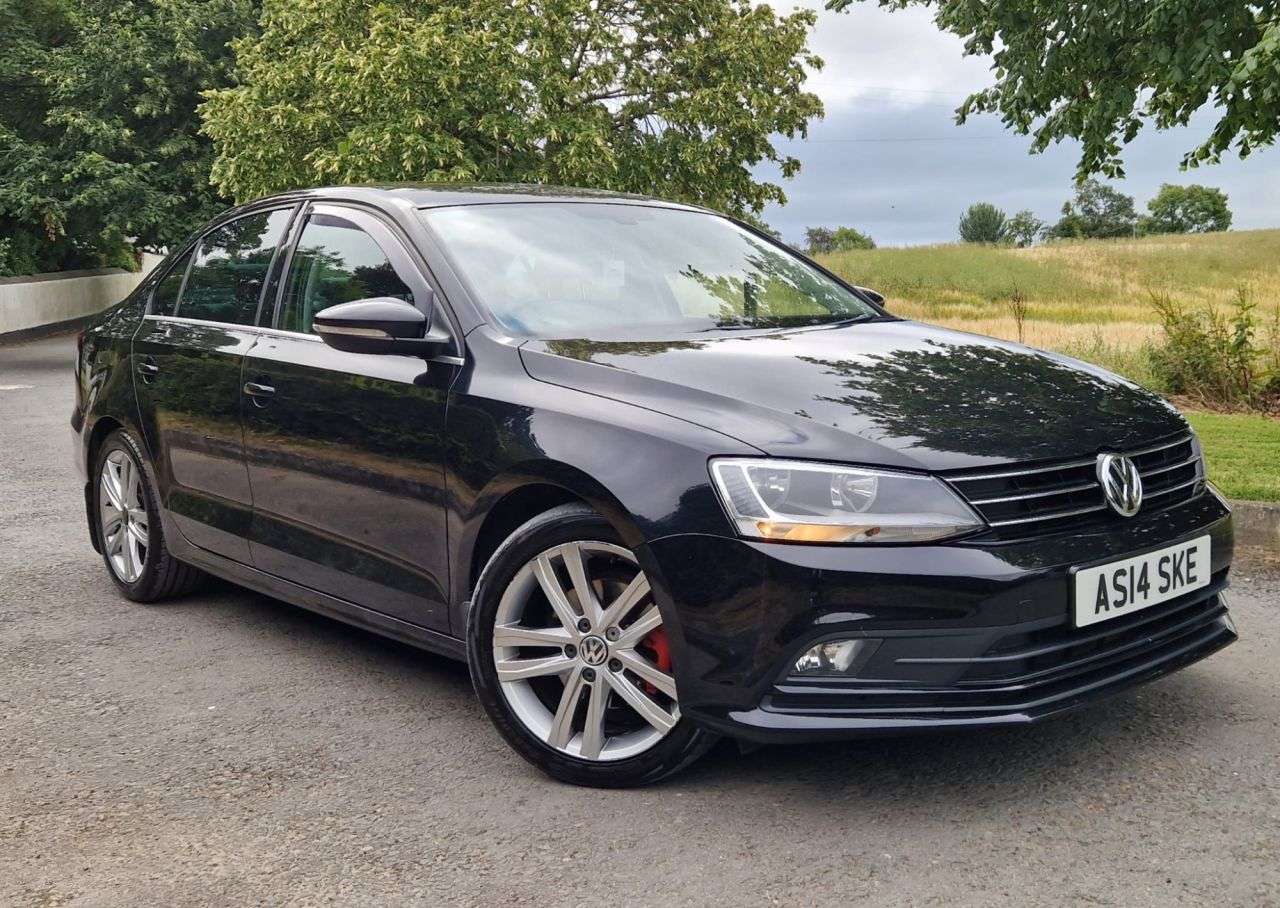 A 2016 VOLKSWAGEN JETTA 2.0 TDI BlueMotion Tech GT Saloon 4dr Diesel Manual Euro 6 (s/s) (150 ps) A 2016 VOLKSWAGEN JETTA 2.0 TDI BlueMotion Tech GT Saloon 4dr Diesel Manual Euro 6 (s/s) (150 ps)