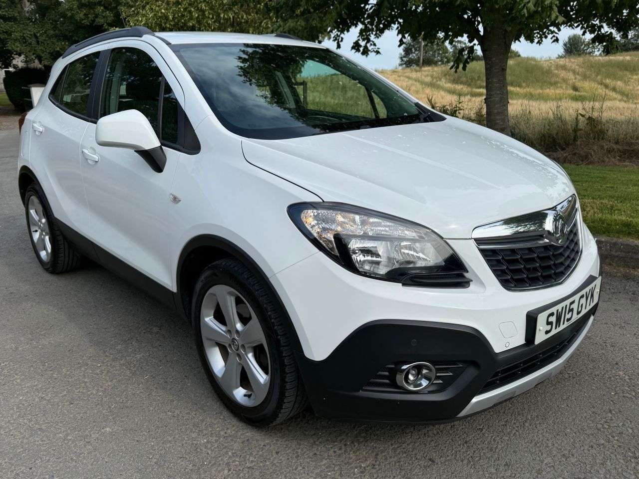 A 2015 VAUXHALL MOKKA 1.6i Exclusiv SUV 5dr Petrol Manual 2WD Euro 6 (s/s) (115 ps) A 2015 VAUXHALL MOKKA 1.6i Exclusiv SUV 5dr Petrol Manual 2WD Euro 6 (s/s) (115 ps)