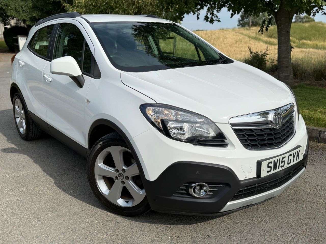 A 2015 VAUXHALL MOKKA 1.6i Exclusiv SUV 5dr Petrol Manual 2WD Euro 6 (s/s) (115 ps) A 2015 VAUXHALL MOKKA 1.6i Exclusiv SUV 5dr Petrol Manual 2WD Euro 6 (s/s) (115 ps)