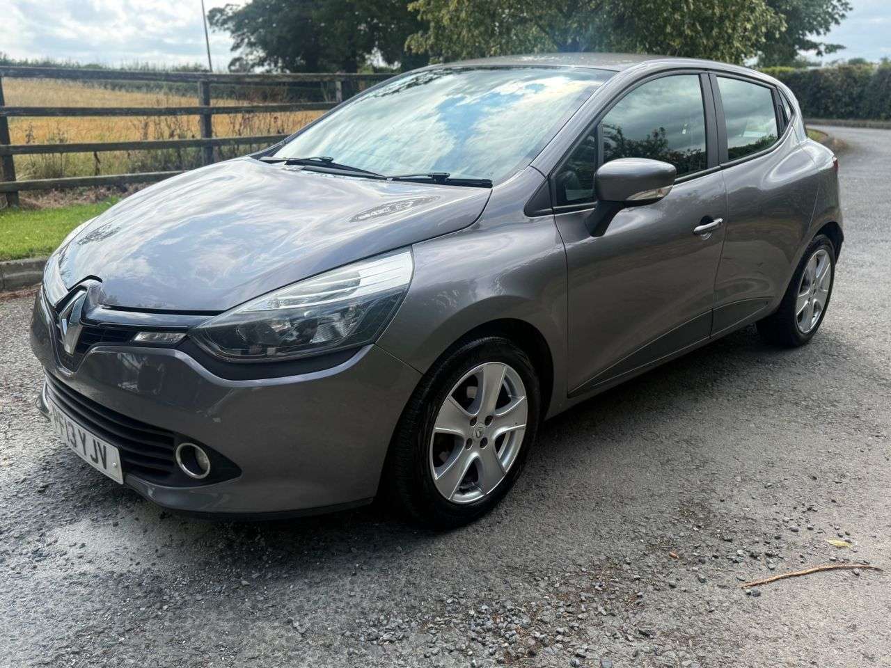 2013 RENAULT CLIO 2013 RENAULT CLIO