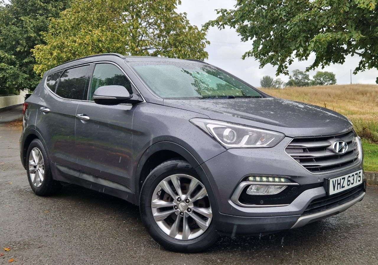 A 2016 HYUNDAI SANTA FE 2.2 CRDi Blue Drive Premium SUV 5dr Diesel Auto 4WD Euro 6 (s/s) (7 Seat) ( A 2016 HYUNDAI SANTA FE 2.2 CRDi Blue Drive Premium SUV 5dr Diesel Auto 4WD Euro 6 (s/s) (7 Seat) (