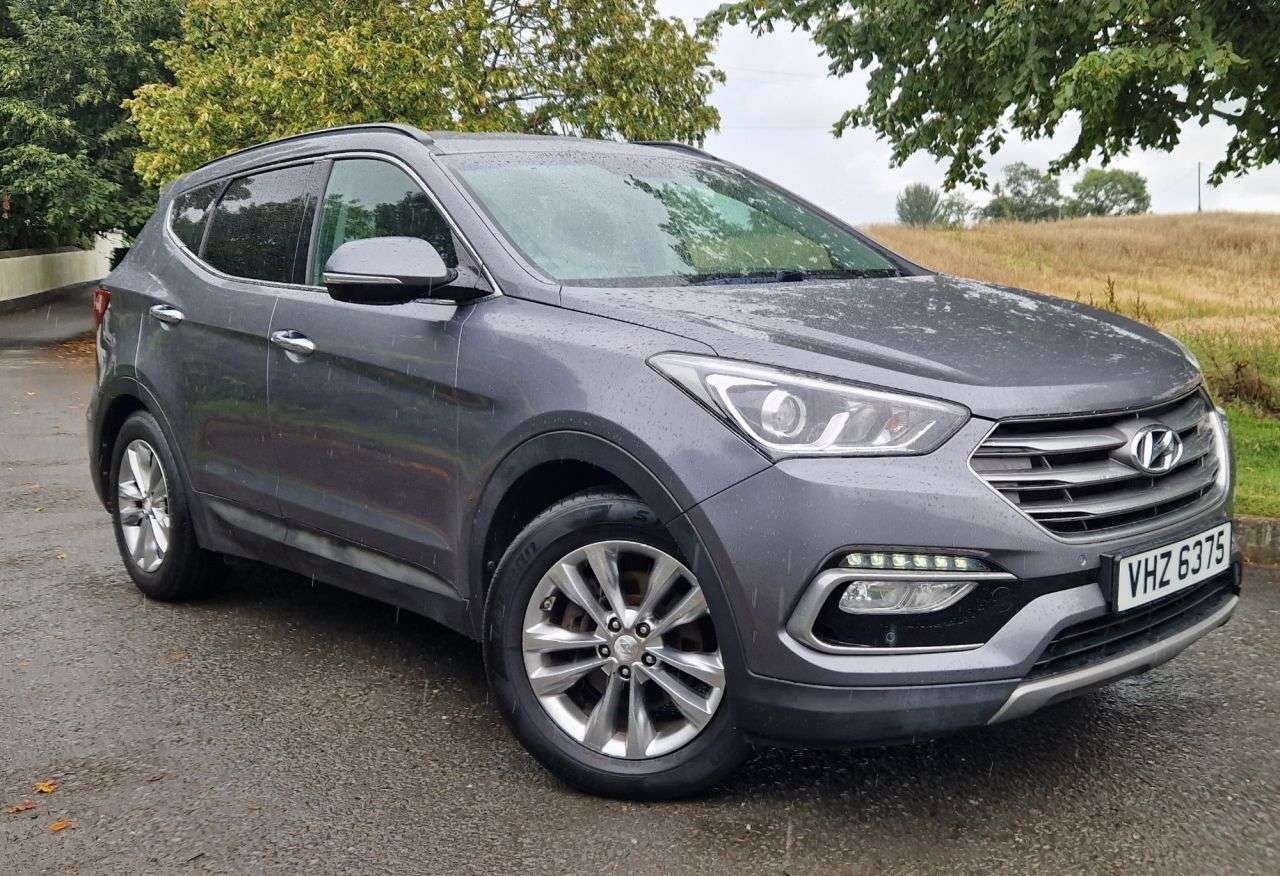 A 2016 HYUNDAI SANTA FE 2.2 CRDi Blue Drive Premium SUV 5dr Diesel Auto 4WD Euro 6 (s/s) (7 Seat) ( A 2016 HYUNDAI SANTA FE 2.2 CRDi Blue Drive Premium SUV 5dr Diesel Auto 4WD Euro 6 (s/s) (7 Seat) (