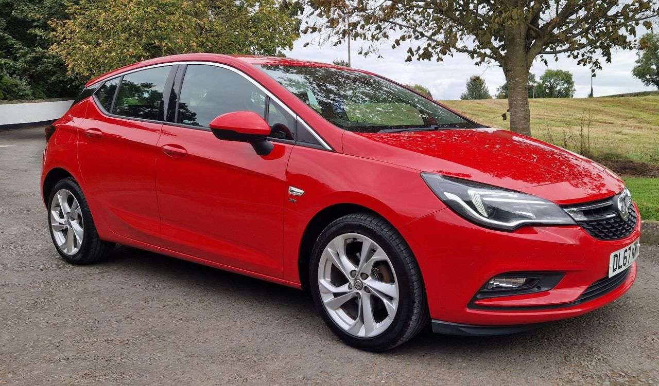 A 2018 VAUXHALL ASTRA 1.0i Turbo ecoTEC SRi Hatchback 5dr Petrol Manual Euro 6 (s/s) (105 ps) A 2018 VAUXHALL ASTRA 1.0i Turbo ecoTEC SRi Hatchback 5dr Petrol Manual Euro 6 (s/s) (105 ps)