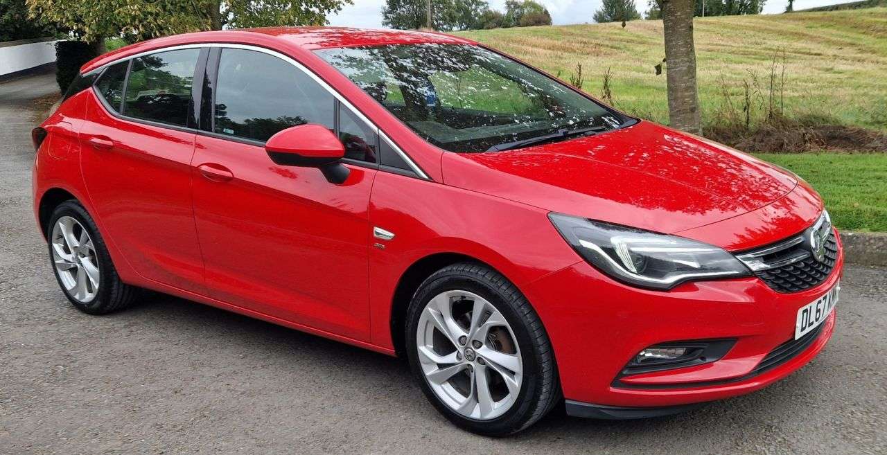 A 2018 VAUXHALL ASTRA 1.0i Turbo ecoTEC SRi Hatchback 5dr Petrol Manual Euro 6 (s/s) (105 ps) A 2018 VAUXHALL ASTRA 1.0i Turbo ecoTEC SRi Hatchback 5dr Petrol Manual Euro 6 (s/s) (105 ps)