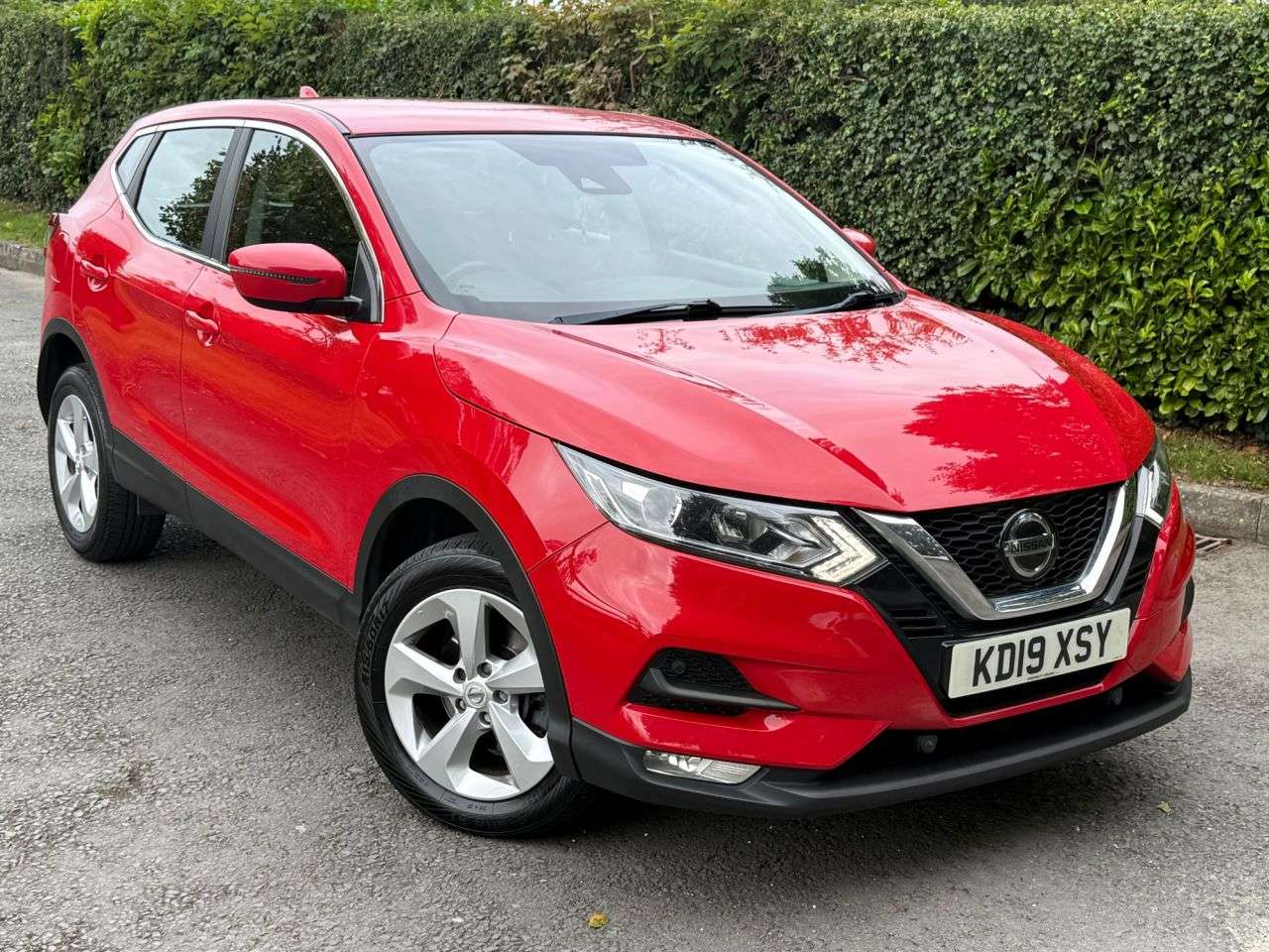 A 2019 NISSAN QASHQAI 1.3 DIG-T Acenta Premium SUV 5dr Petrol Manual Euro 6 (s/s) (160 ps) A 2019 NISSAN QASHQAI 1.3 DIG-T Acenta Premium SUV 5dr Petrol Manual Euro 6 (s/s) (160 ps)
