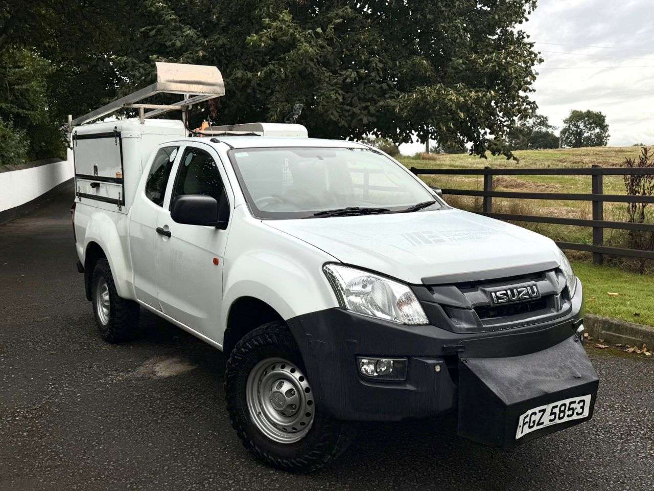 2017 ISUZU D-MAX 2017 ISUZU D-MAX