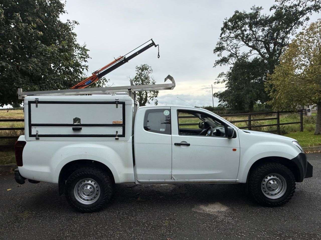 2017 ISUZU D-MAX 2017 ISUZU D-MAX