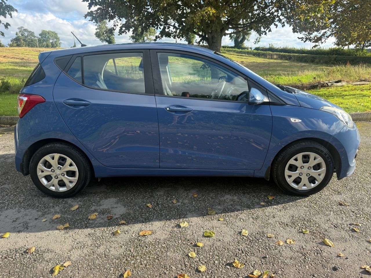 A 2016 HYUNDAI I10 1.0 SE Hatchback 5dr Petrol Manual Euro 5 (66 ps) A 2016 HYUNDAI I10 1.0 SE Hatchback 5dr Petrol Manual Euro 5 (66 ps)