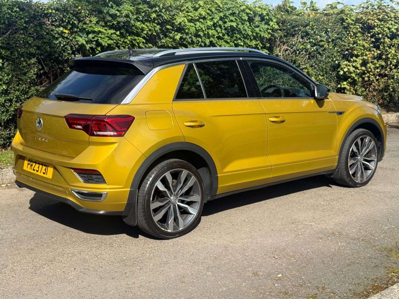 A 2019 VOLKSWAGEN T-ROC 1.5 TSI GPF EVO R-Line SUV 5dr Petrol Manual Euro 6 (s/s) (150 ps) A 2019 VOLKSWAGEN T-ROC 1.5 TSI GPF EVO R-Line SUV 5dr Petrol Manual Euro 6 (s/s) (150 ps)