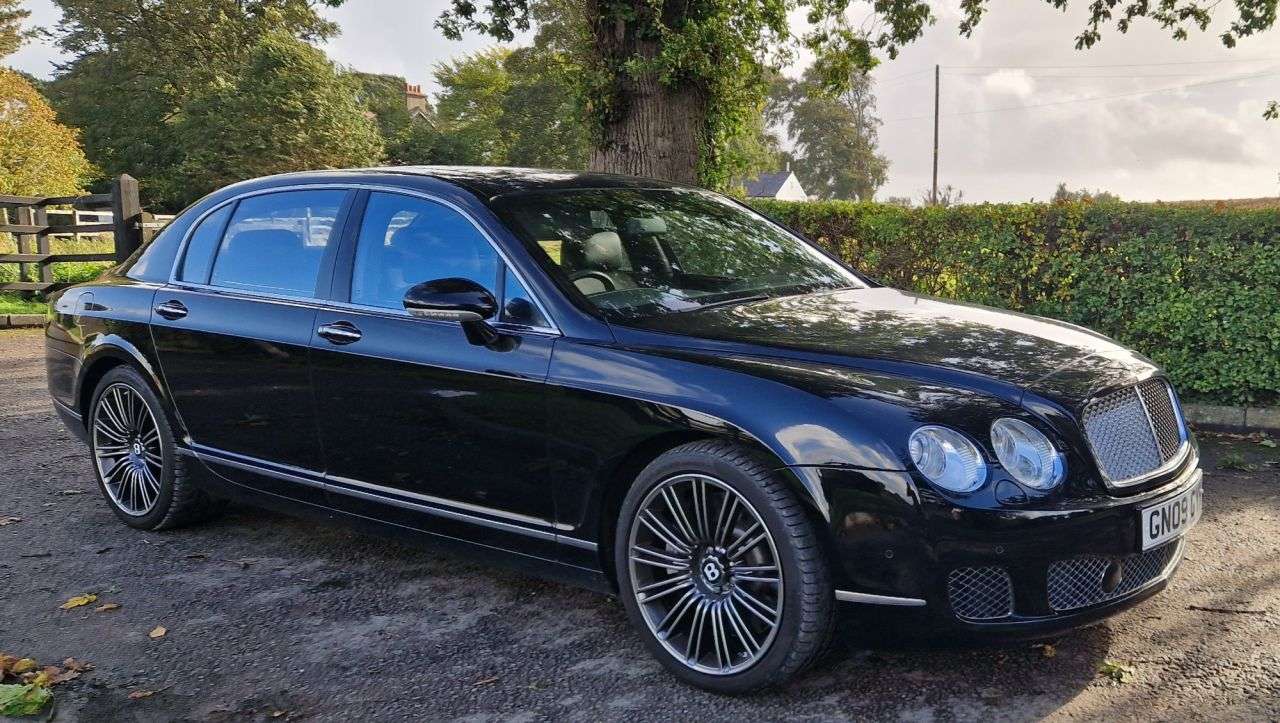 A 2009 BENTLEY CONTINENTAL 6.0 W12 Flying Spur Speed Saloon 4dr Petrol Auto 4WD Euro 4 (610 ps) A 2009 BENTLEY CONTINENTAL 6.0 W12 Flying Spur Speed Saloon 4dr Petrol Auto 4WD Euro 4 (610 ps)