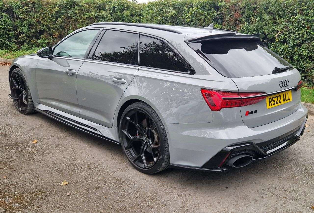 2022 AUDI RS6 AVANT 2022 AUDI RS6 AVANT