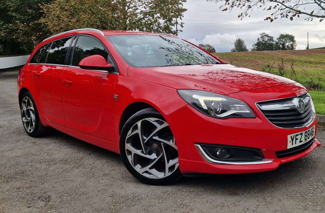 A 2015 VAUXHALL INSIGNIA 1.6 CDTi SRi VX Line Nav Sports Tourer 5dr Diesel Manual Euro 6 (s/s) (136 A 2015 VAUXHALL INSIGNIA 1.6 CDTi SRi VX Line Nav Sports Tourer 5dr Diesel Manual Euro 6 (s/s) (136