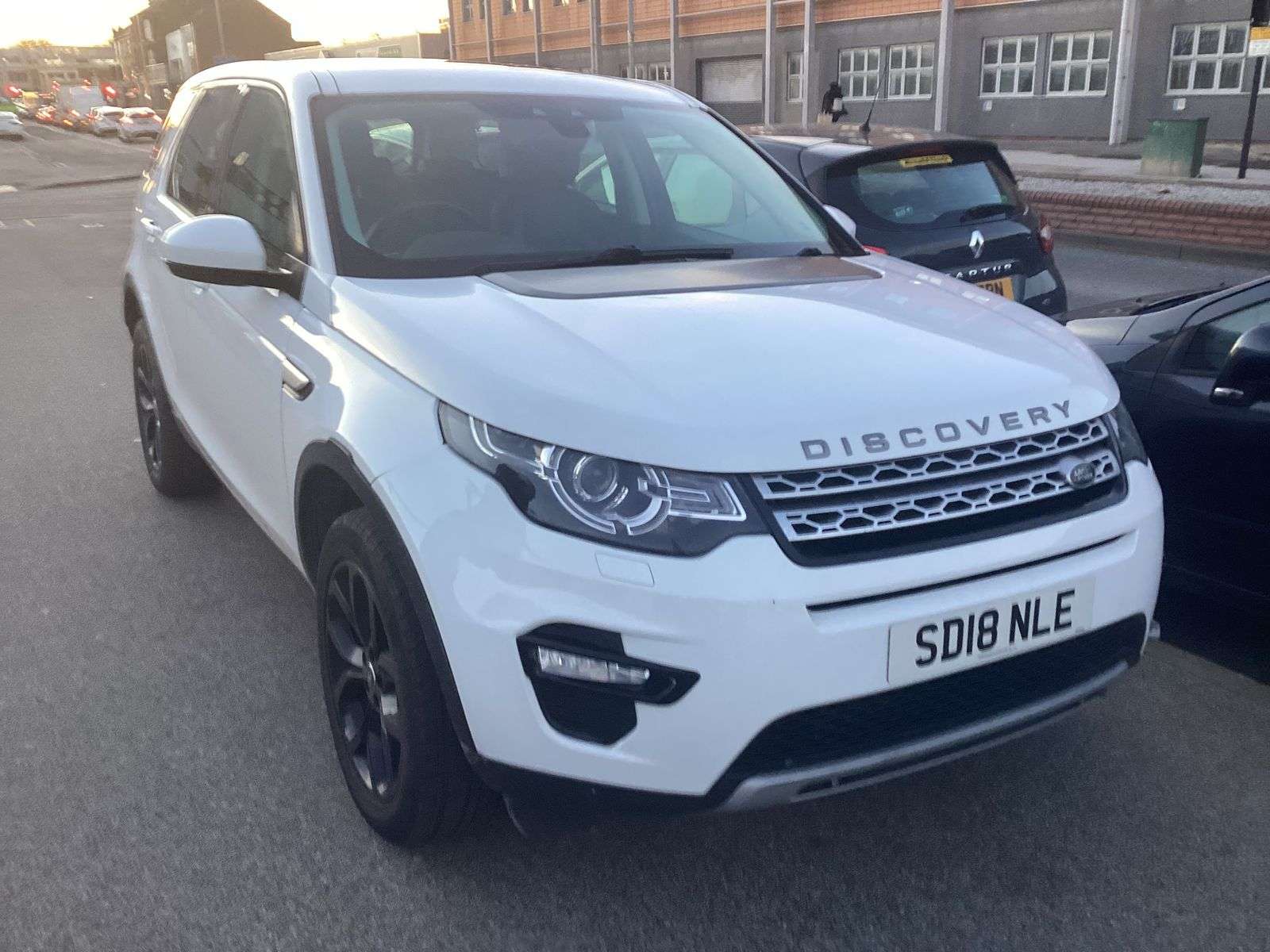 A 2018 LAND ROVER DISCOVERY SPORT 2.0 TD4 HSE SUV 5dr Diesel Manual 4WD Euro 6 (s/s) (180 ps) A 2018 LAND ROVER DISCOVERY SPORT 2.0 TD4 HSE SUV 5dr Diesel Manual 4WD Euro 6 (s/s) (180 ps)