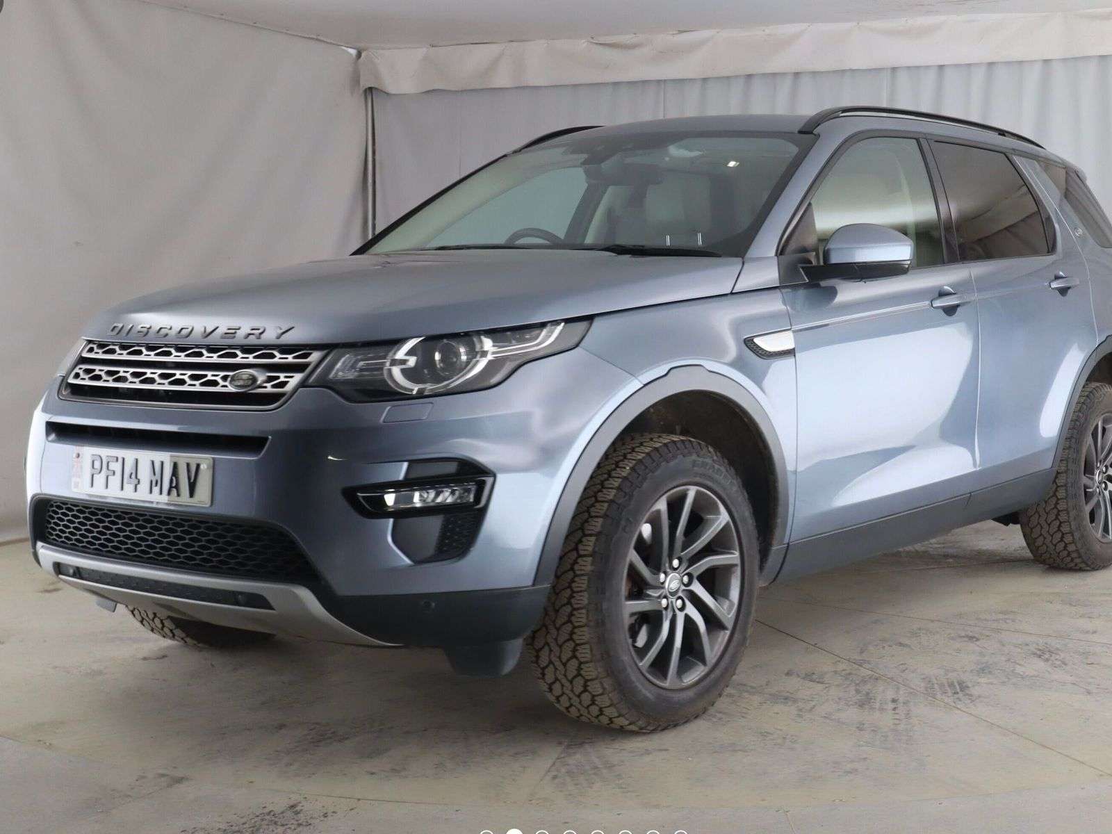 A 2018 LAND ROVER DISCOVERY SPORT 2.0 TD4 HSE SUV 5dr Diesel Auto 4WD Euro 6 (s/s) (180 ps) A 2018 LAND ROVER DISCOVERY SPORT 2.0 TD4 HSE SUV 5dr Diesel Auto 4WD Euro 6 (s/s) (180 ps)
