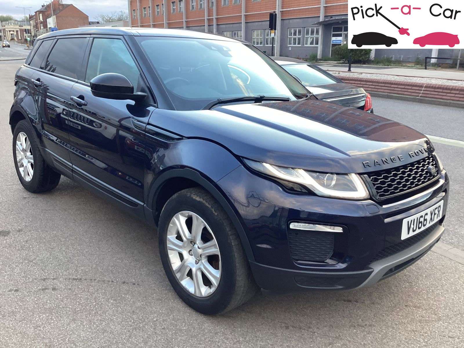 A 2016 LAND ROVER RANGE ROVER EVOQUE 2.0 TD4 SE Tech SUV 5dr Diesel Manual 4WD Euro 6 (s/s) (180 ps) A 2016 LAND ROVER RANGE ROVER EVOQUE 2.0 TD4 SE Tech SUV 5dr Diesel Manual 4WD Euro 6 (s/s) (180 ps)