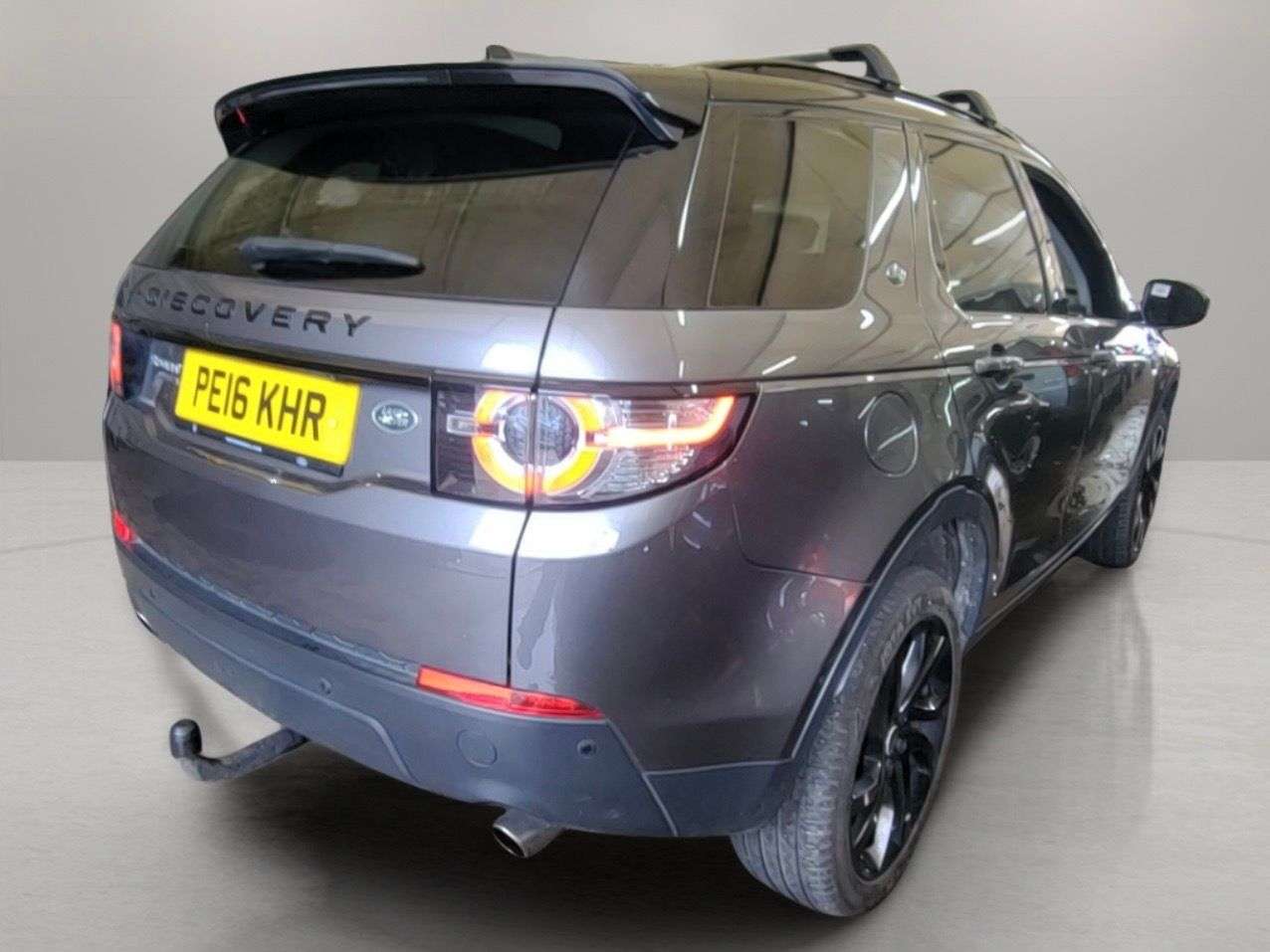A 2016 LAND ROVER DISCOVERY SPORT 2.0 TD4 HSE Black SUV 5dr Diesel Auto 4WD Euro 6 (s/s) (180 ps) A 2016 LAND ROVER DISCOVERY SPORT 2.0 TD4 HSE Black SUV 5dr Diesel Auto 4WD Euro 6 (s/s) (180 ps)