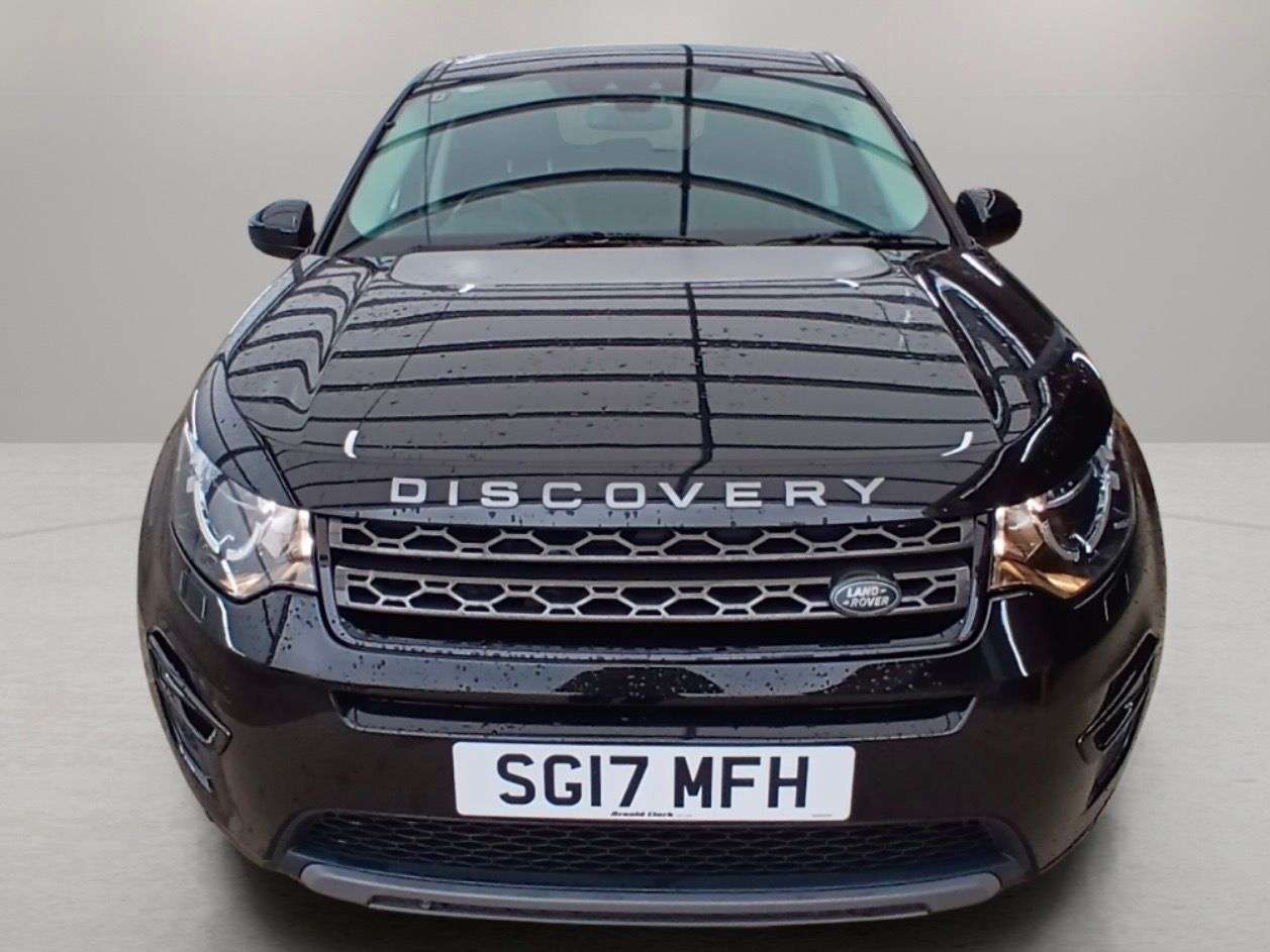 A 2017 LAND ROVER DISCOVERY SPORT 2.0 TD4 SE Tech SUV 5dr Diesel Auto 4WD Euro 6 (s/s) (180 ps) A 2017 LAND ROVER DISCOVERY SPORT 2.0 TD4 SE Tech SUV 5dr Diesel Auto 4WD Euro 6 (s/s) (180 ps)