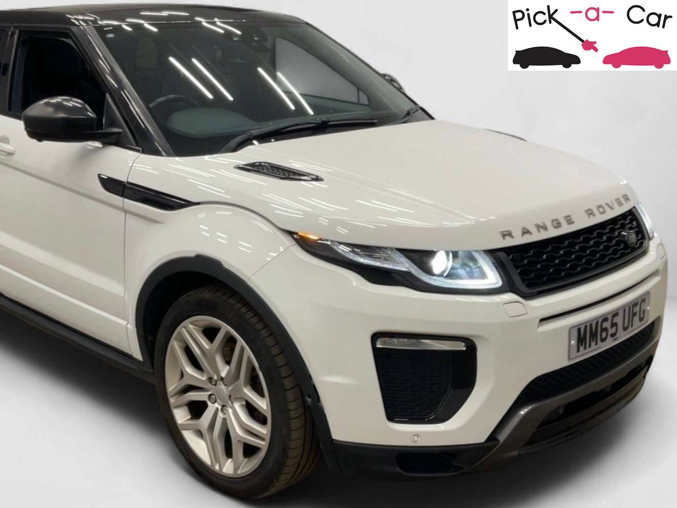 A 2016 LAND ROVER RANGE ROVER EVOQUE 2.0 TD4 HSE Dynamic Lux SUV 5dr Diesel Auto 4WD Euro 6 (s/s) (180 ps) A 2016 LAND ROVER RANGE ROVER EVOQUE 2.0 TD4 HSE Dynamic Lux SUV 5dr Diesel Auto 4WD Euro 6 (s/s) (180 ps)