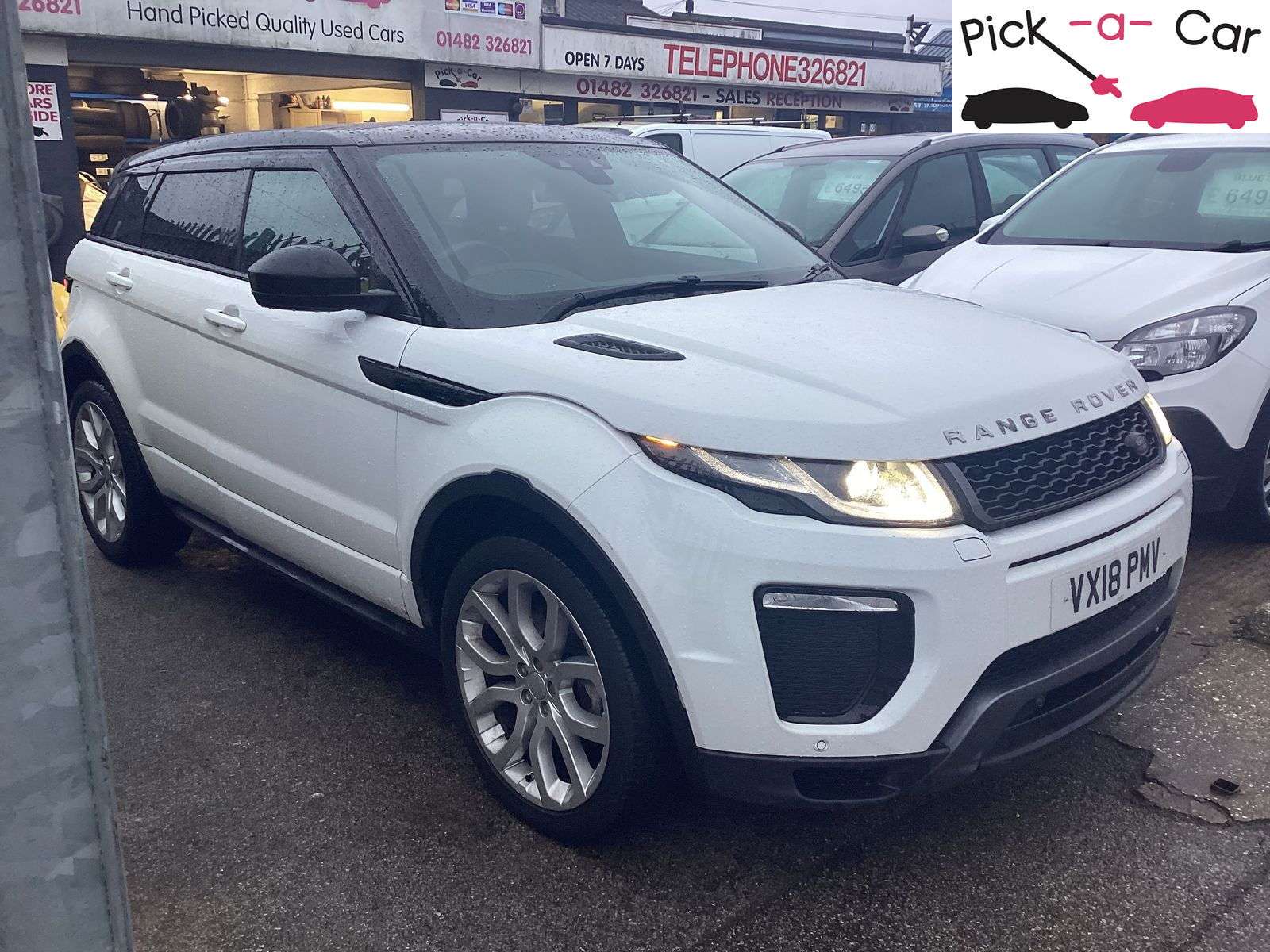 A 2018 LAND ROVER RANGE ROVER EVOQUE 2.0 TD4 HSE Dynamic SUV 5dr Diesel Auto 4WD Euro 6 (s/s) (180 ps) A 2018 LAND ROVER RANGE ROVER EVOQUE 2.0 TD4 HSE Dynamic SUV 5dr Diesel Auto 4WD Euro 6 (s/s) (180 ps)