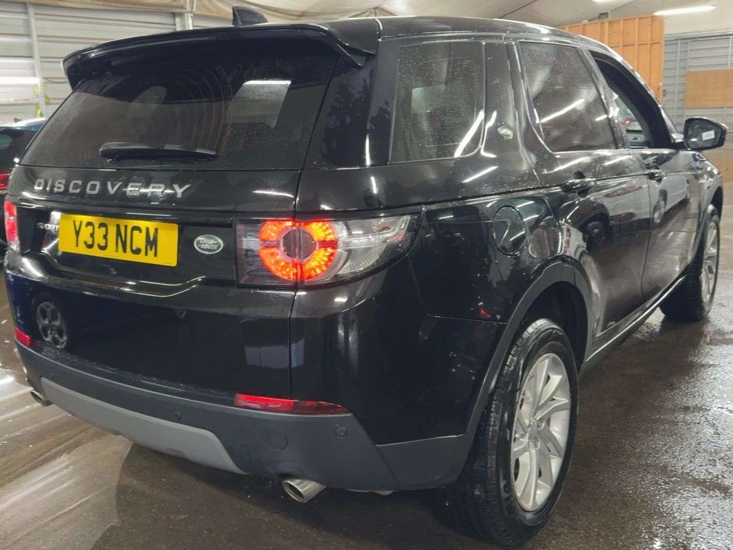 A 2018 LAND ROVER DISCOVERY SPORT 2.0 TD4 SE SUV 5dr Diesel Auto 4WD Euro 6 (s/s) (180 ps) A 2018 LAND ROVER DISCOVERY SPORT 2.0 TD4 SE SUV 5dr Diesel Auto 4WD Euro 6 (s/s) (180 ps)